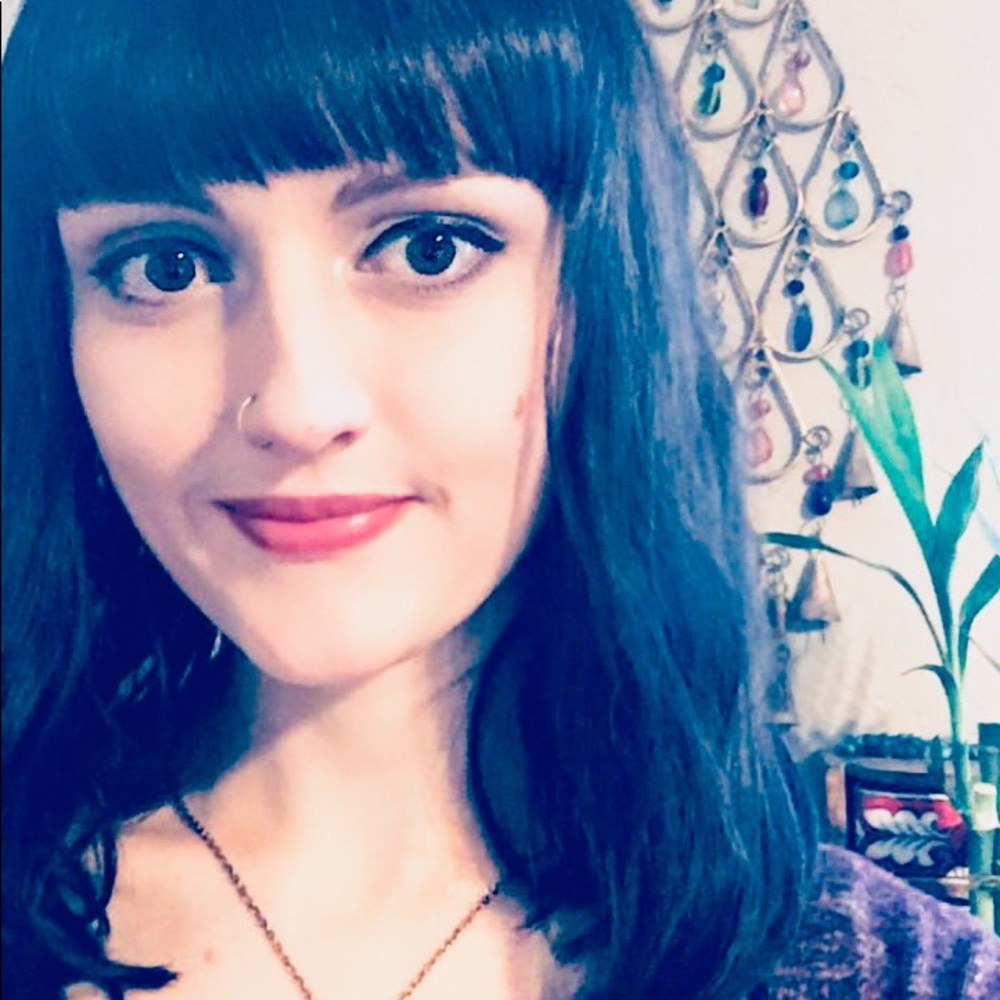 Meet your Posher, Ashley